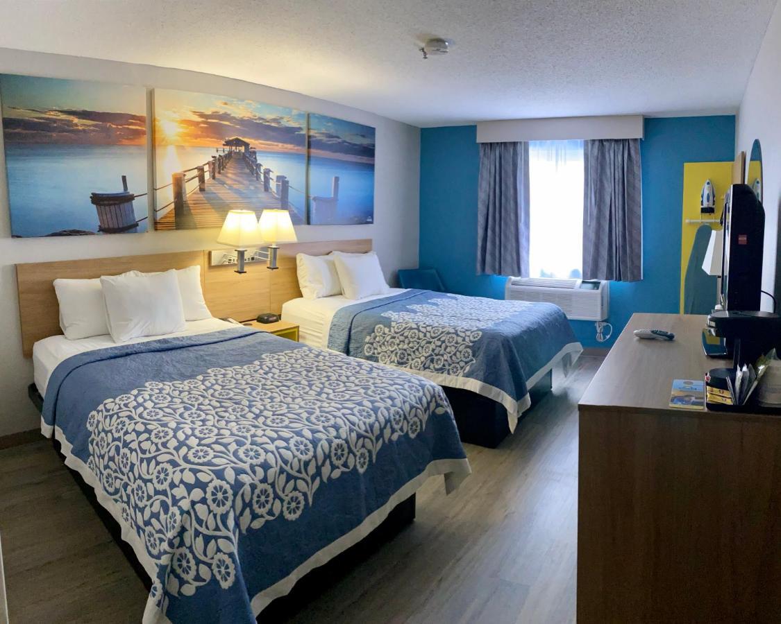 Days Inn By Wyndham Brunswick Bath Area Esterno foto