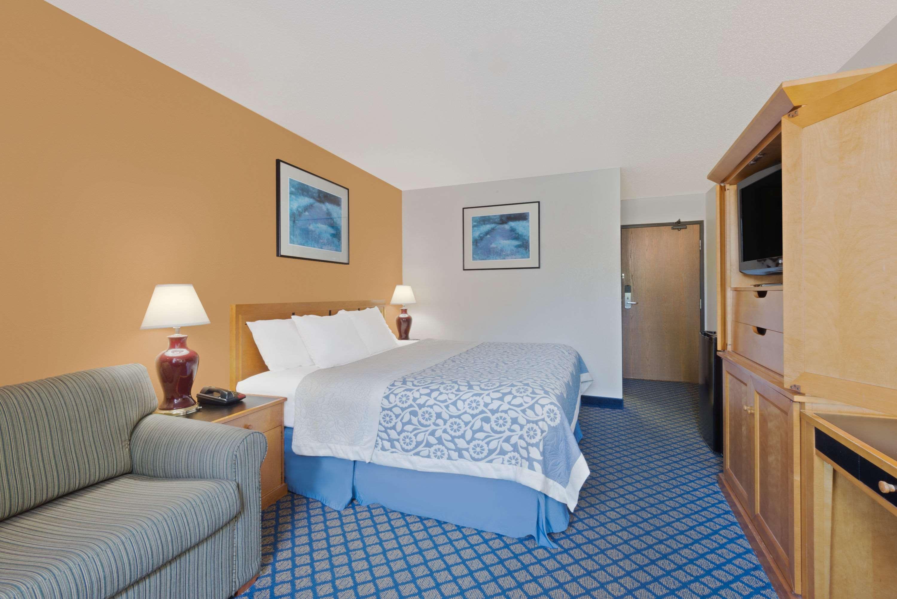 Days Inn By Wyndham Brunswick Bath Area Esterno foto