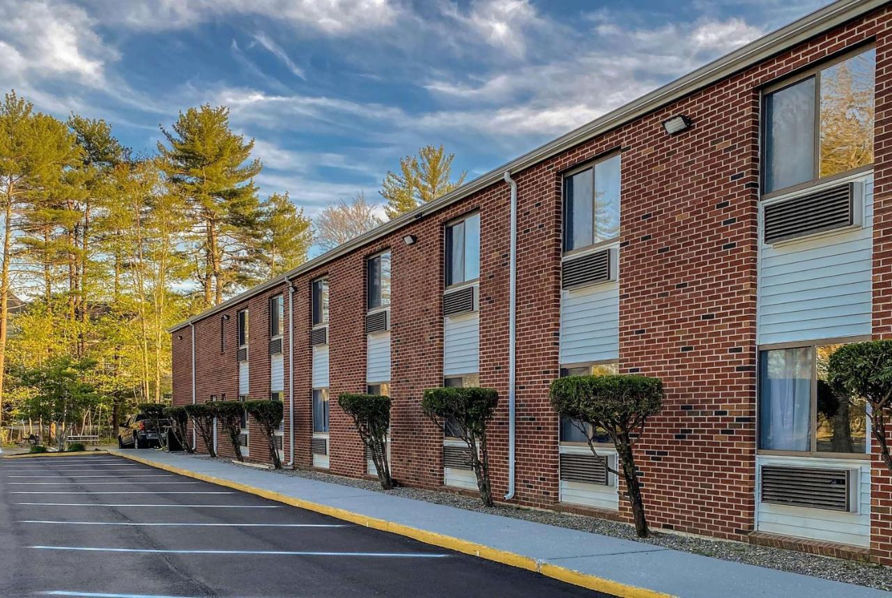 Days Inn By Wyndham Brunswick Bath Area Esterno foto