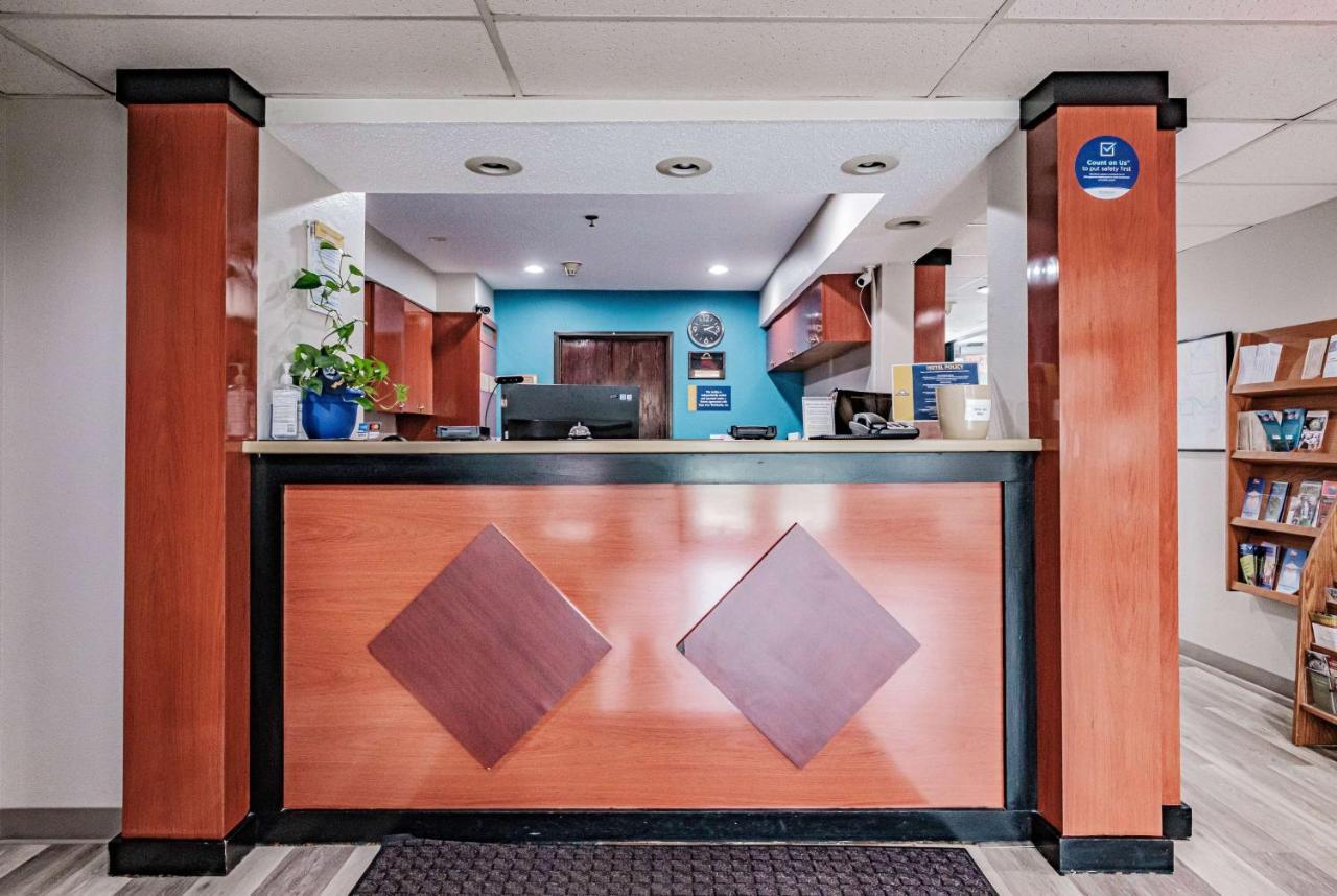 Days Inn By Wyndham Brunswick Bath Area Esterno foto