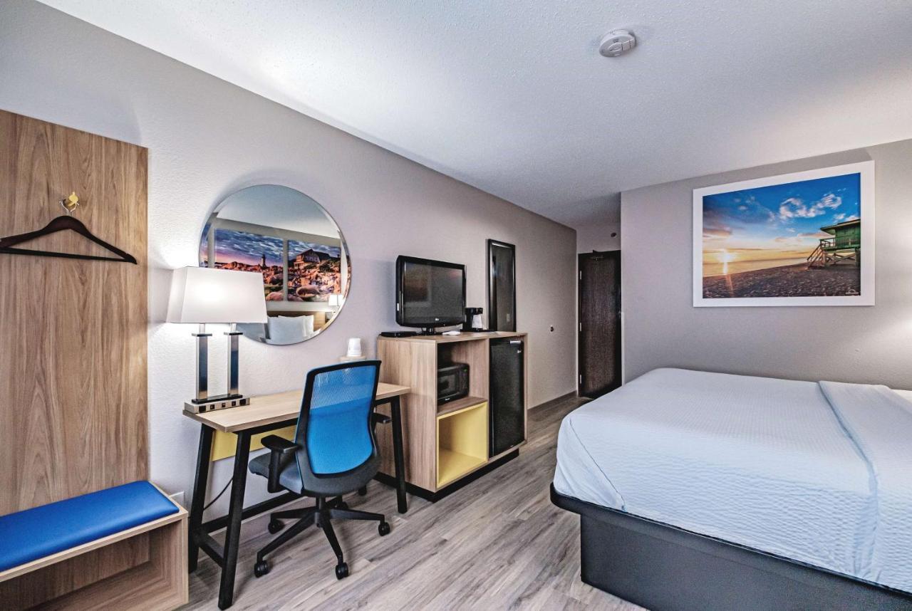 Days Inn By Wyndham Brunswick Bath Area Esterno foto