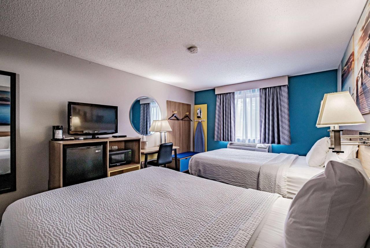 Days Inn By Wyndham Brunswick Bath Area Esterno foto